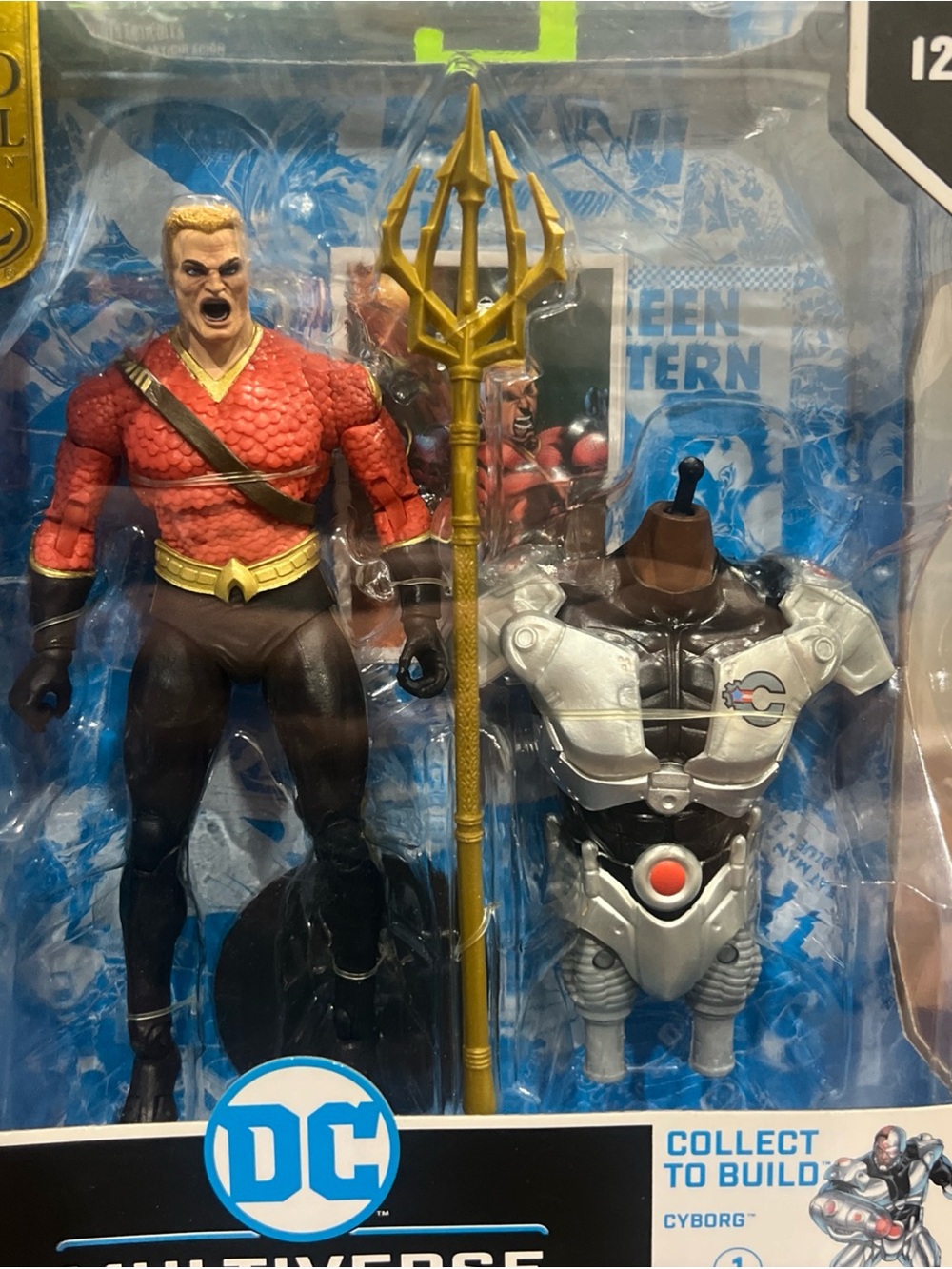 DC McFarlane Gold Label, Multiverse Flashpoint Aquaman, With BAF Cyborg Torso.